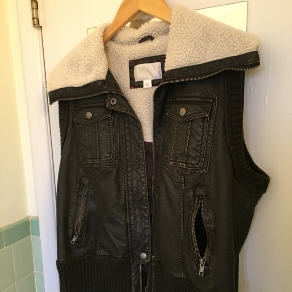 Xhilaration Jackets & Blazers - Leather type vest with soft white collar